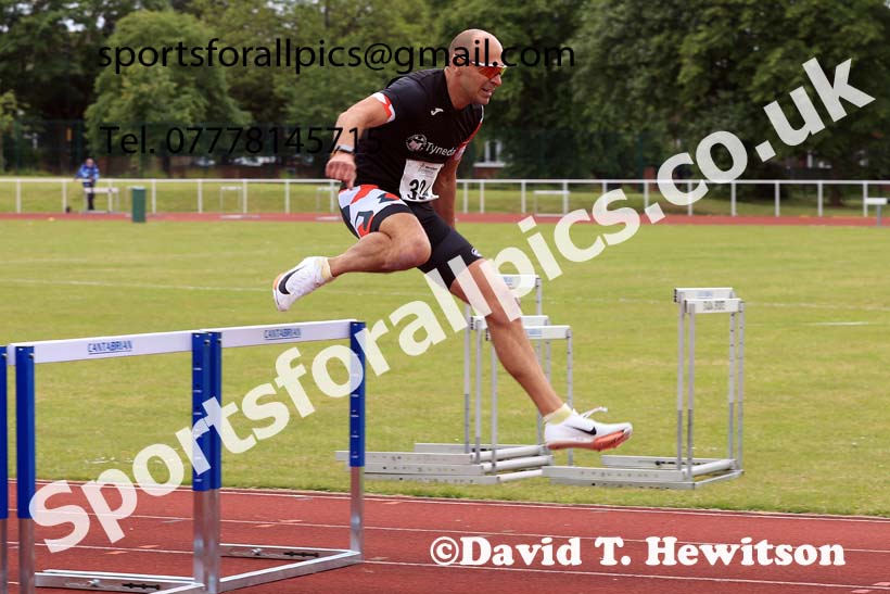 Senior Mens 400 metres hurdles, 2024 Northern Senior and Under-20s Track and Field Champs, Middlesbrough.  Photo: David T. Hewitson/Sports for All Pics